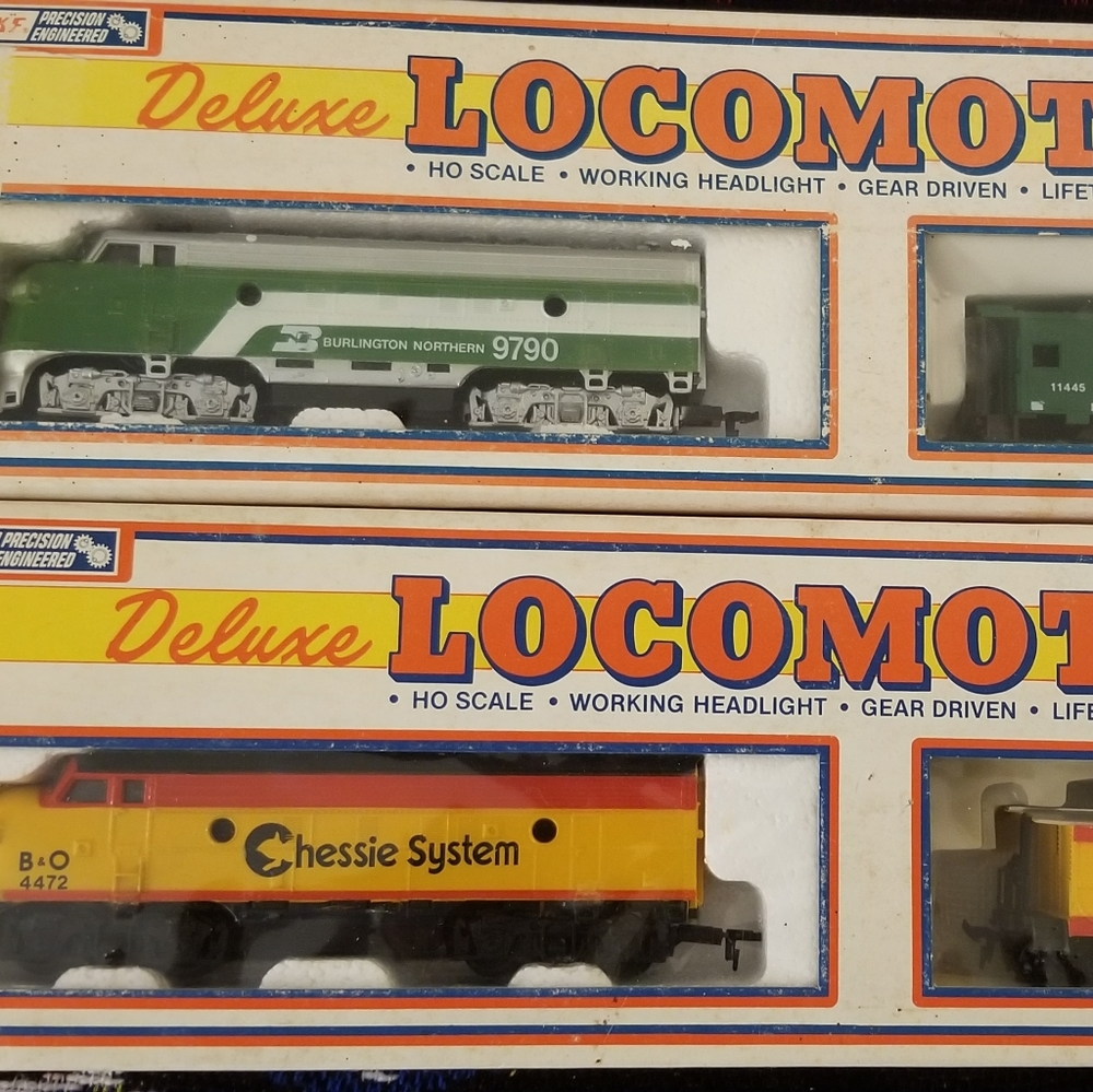 Lot of 2 Life-Like Ho scale Dc locomotives